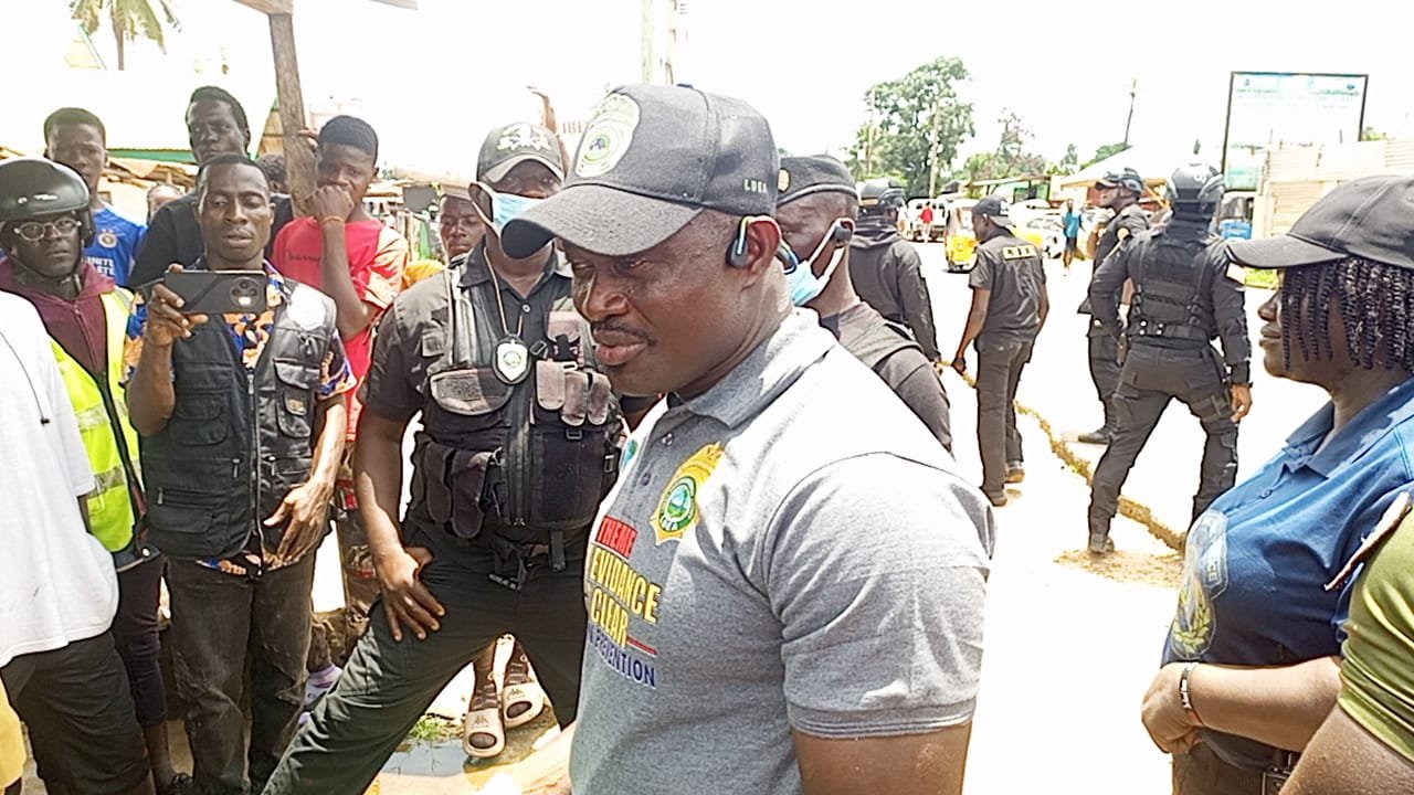 LDEA boss Biago speaking to youths in Fiamah