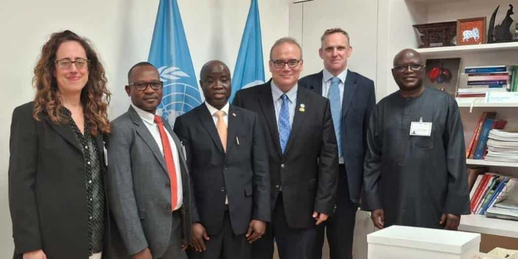 received_698396639359305