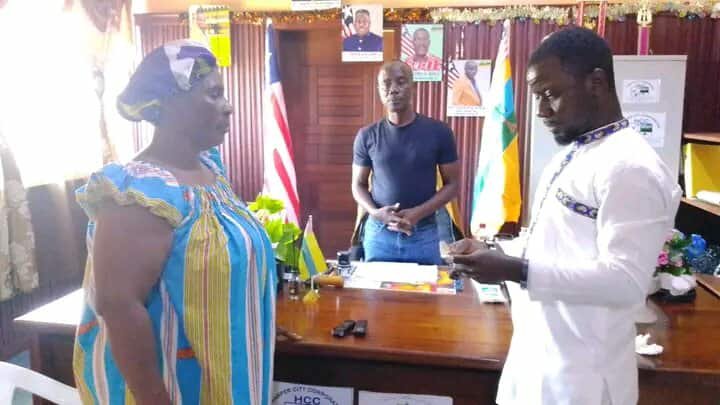 received_739523452446470