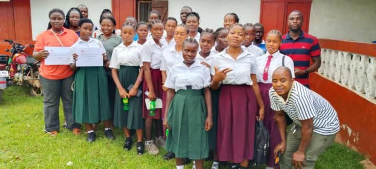 received_1419085763119253