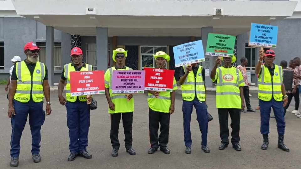 received_1325813659612275